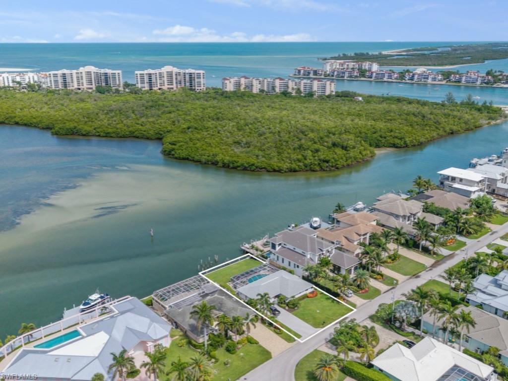 MARCO BEACH - Residential