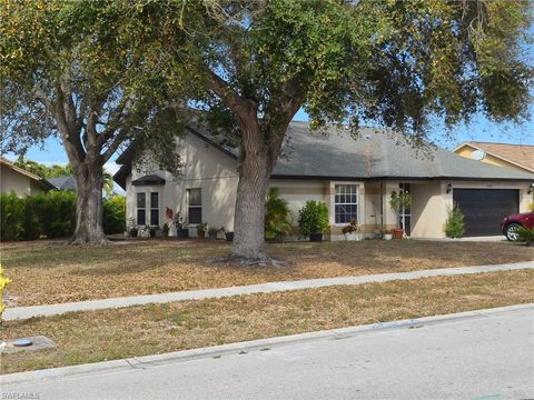 Photo of 10520 Regent CIR, NAPLES, FL 34109 (MLS # 226010175)