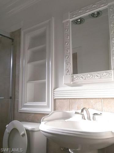 SAN CARLOS PARK - Residential