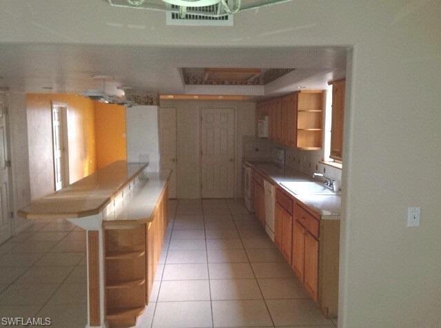 SAN CARLOS PARK - Residential