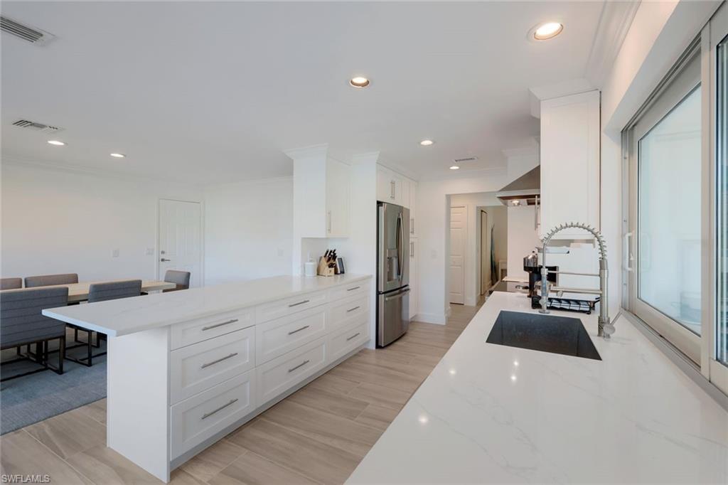 ROYAL HARBOR - Residential