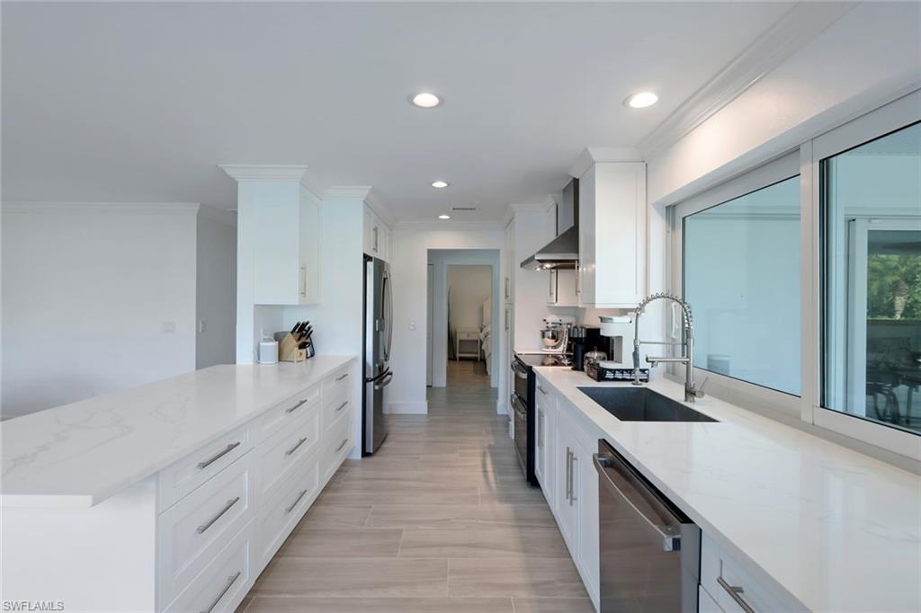 ROYAL HARBOR - Residential