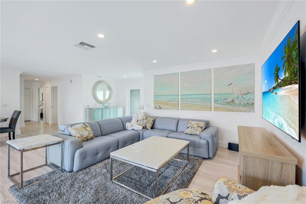 ROYAL HARBOR - Residential