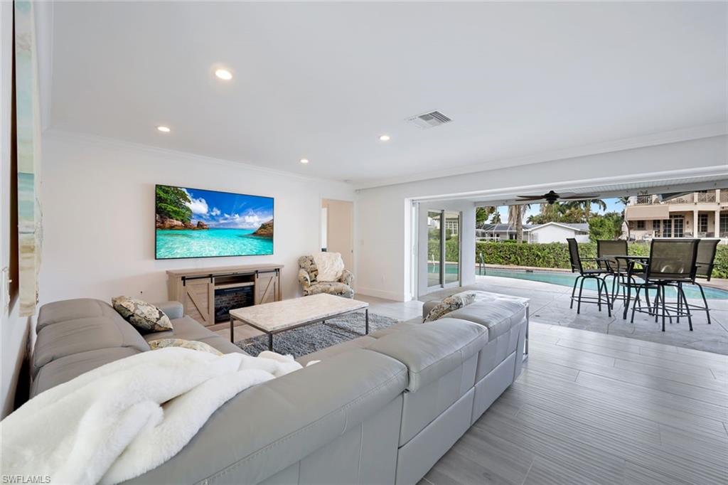 ROYAL HARBOR - Residential