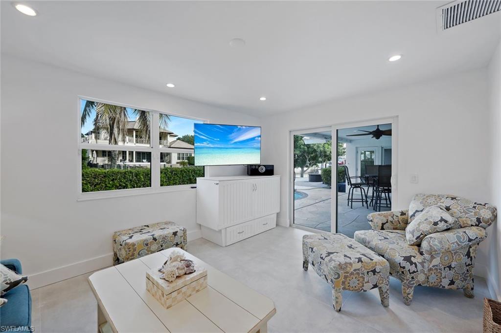 ROYAL HARBOR - Residential