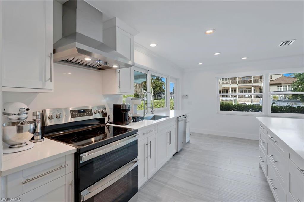 ROYAL HARBOR - Residential