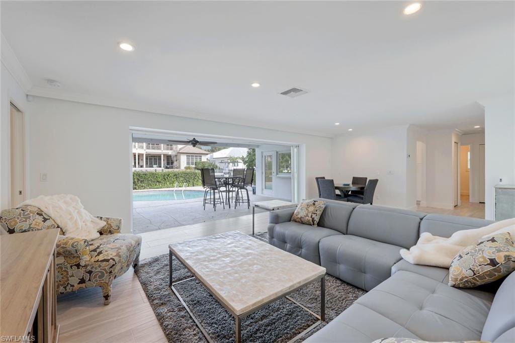 ROYAL HARBOR - Residential