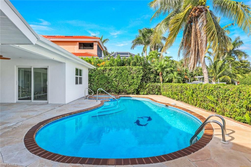 ROYAL HARBOR - Residential