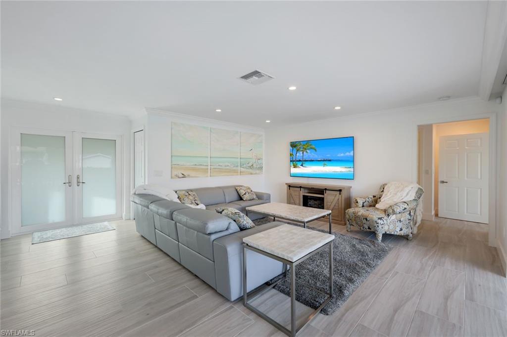 ROYAL HARBOR - Residential