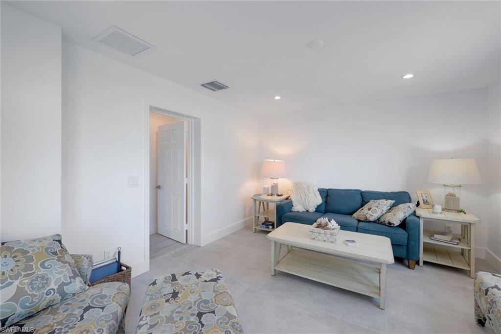 ROYAL HARBOR - Residential
