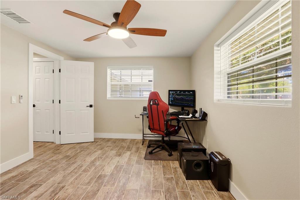 YACHT CLUB COLONY - Residential