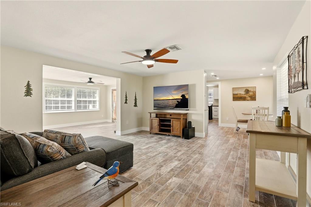 YACHT CLUB COLONY - Residential