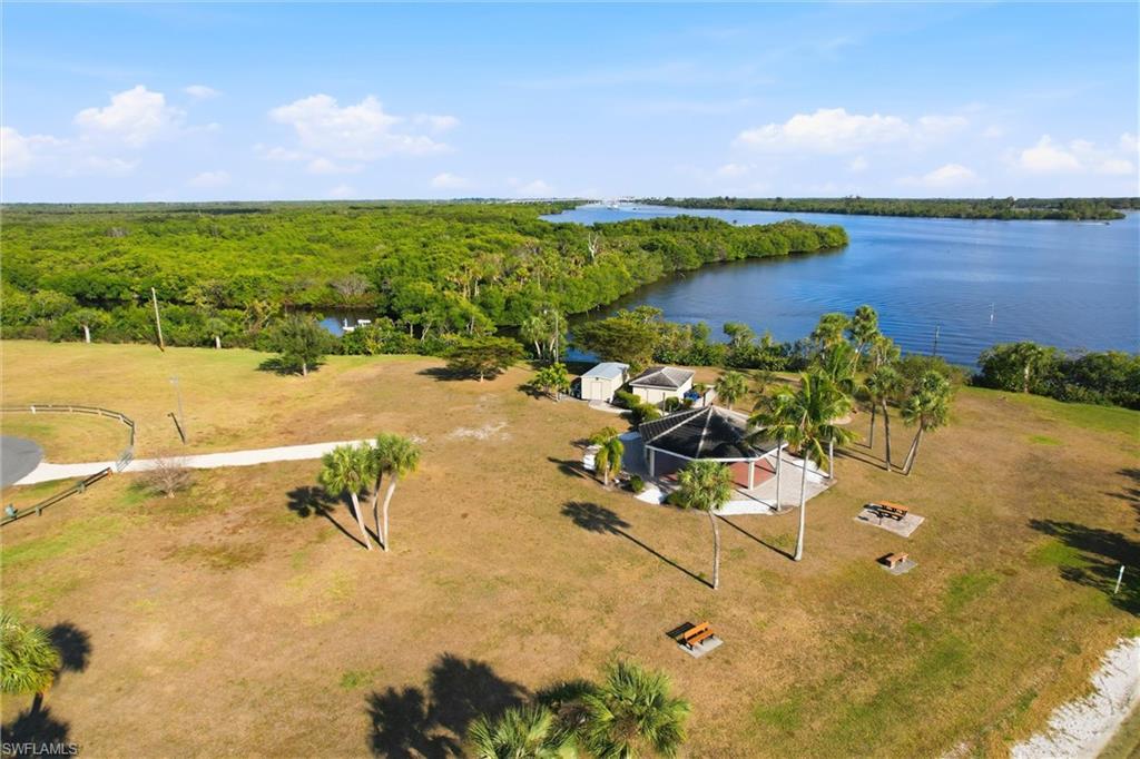 YACHT CLUB COLONY - Residential