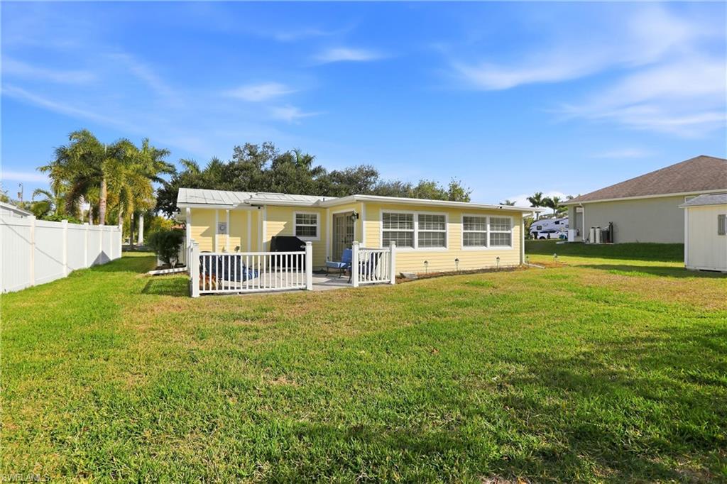 YACHT CLUB COLONY - Residential