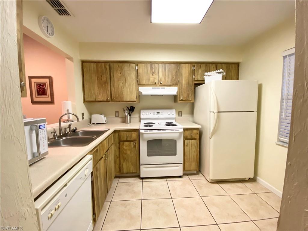 COMPASS POINTE - Residential