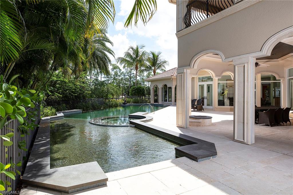 ESCADA AT TIBURON - Residential