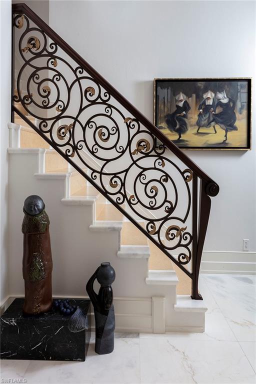 ESCADA AT TIBURON - Residential