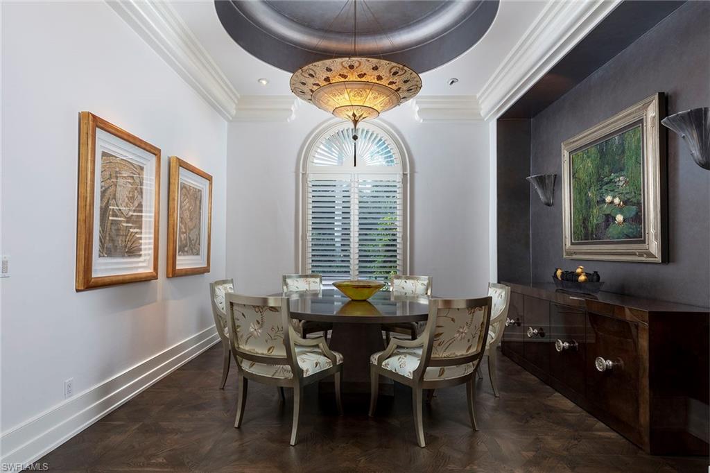 ESCADA AT TIBURON - Residential