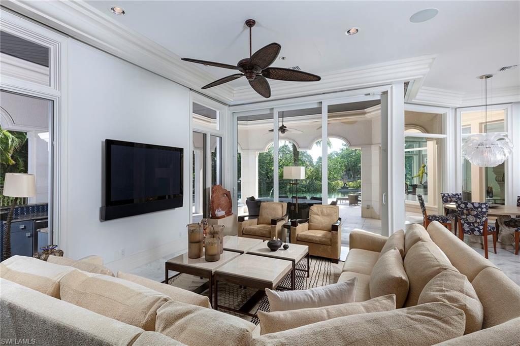 ESCADA AT TIBURON - Residential