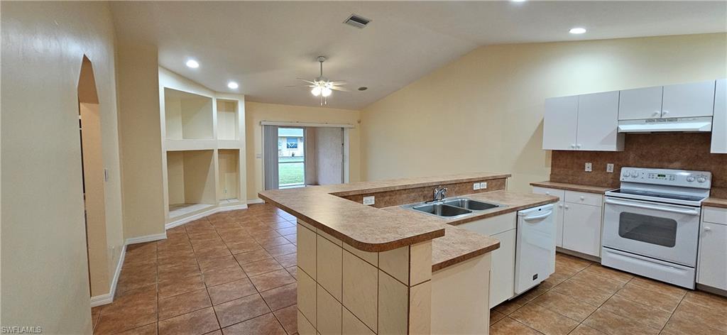 CAPE CORAL - Residential Lease