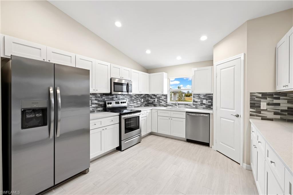 CAPE CORAL - Residential