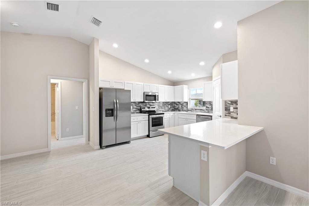 CAPE CORAL - Residential