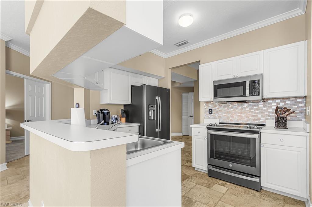 LAS BRISAS AT SPANISH WELLS - Residential