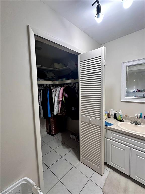 LOCHMOOR ON THE GREEN CONDO - Residential