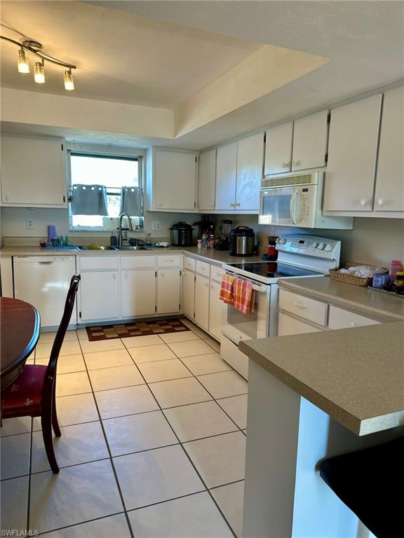 LOCHMOOR ON THE GREEN CONDO - Residential