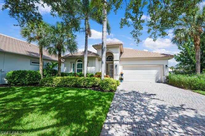23110 Oakglen LN