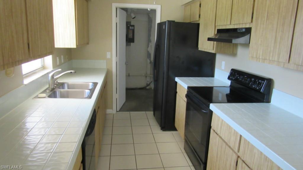 SAN CARLOS PARK - Residential