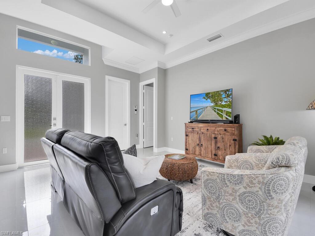 GOLDEN GATE ESTATES - Residential