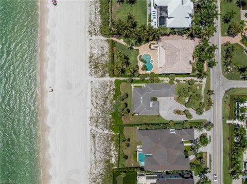 Photo of 10173 Gulf Shore DR, NAPLES, FL 34108 (MLS # 226024930)
