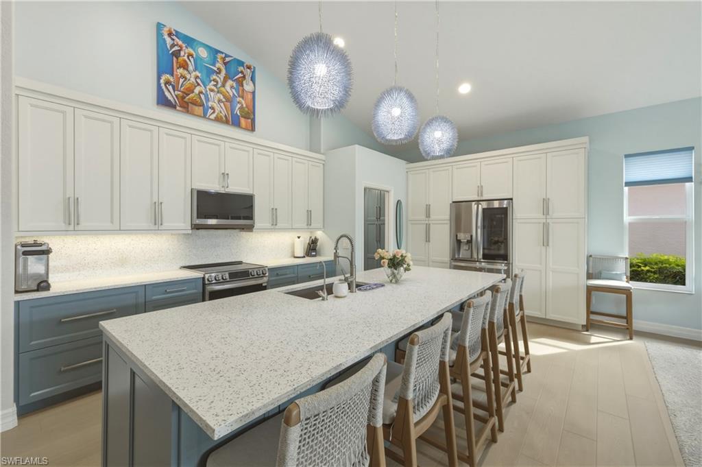 9515 Mariners Cove LN