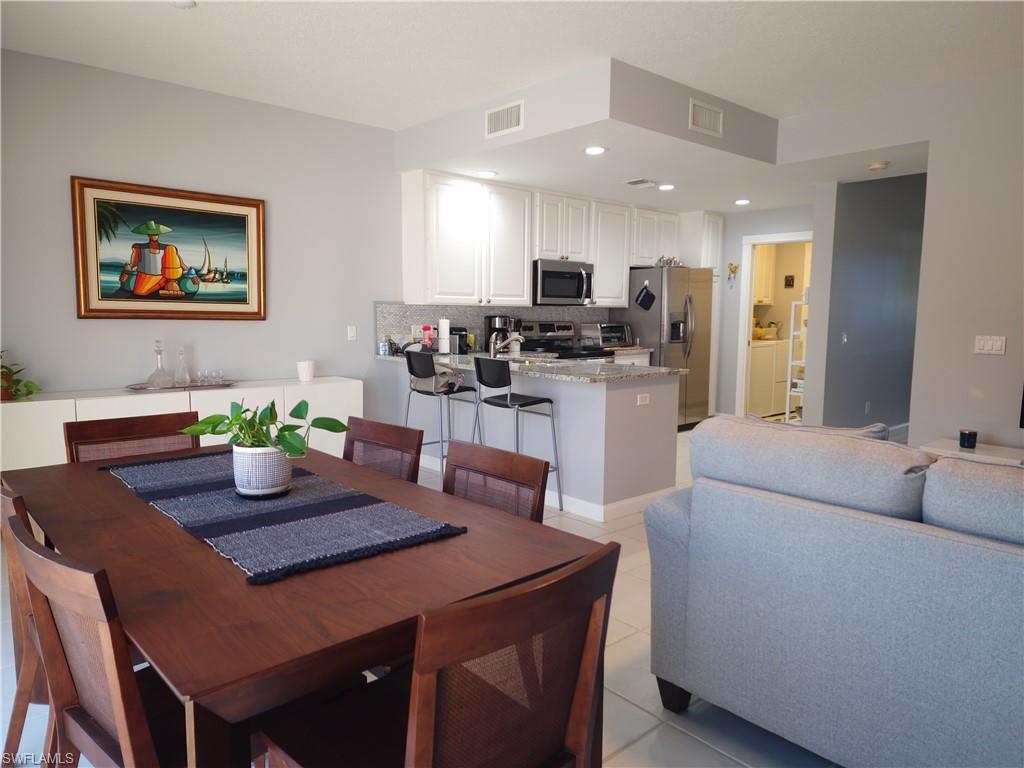 6112 Towncenter CIR