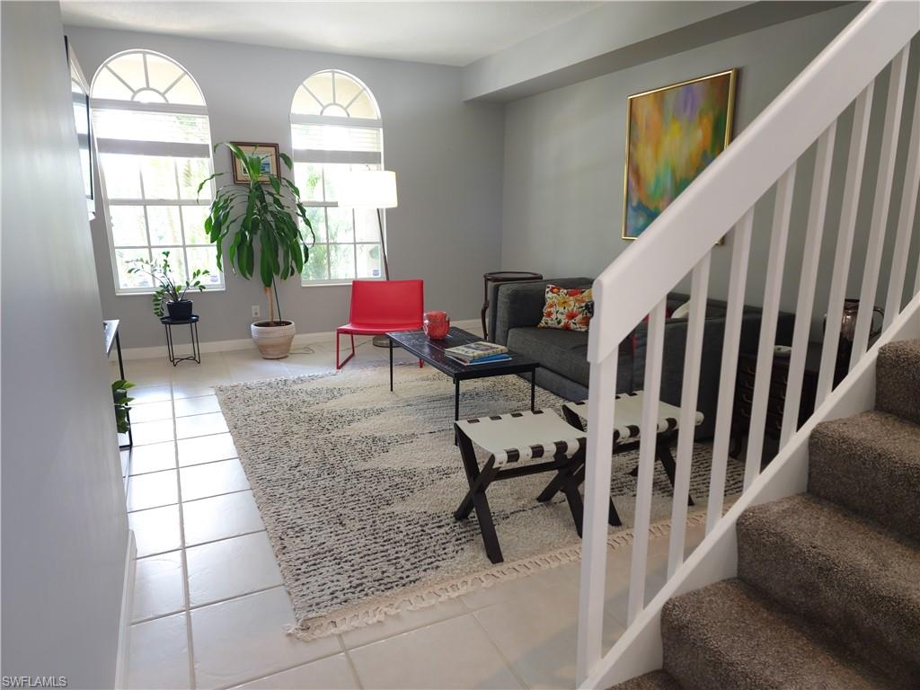 6112 Towncenter CIR
