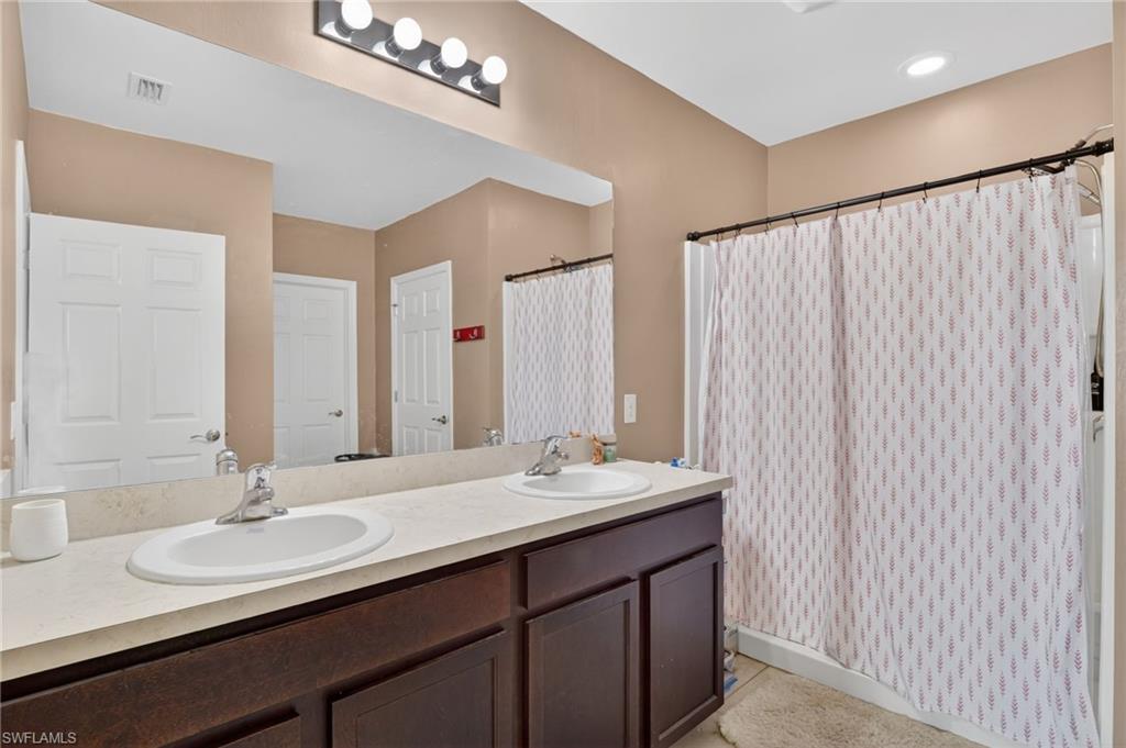 ENTRADA - Residential