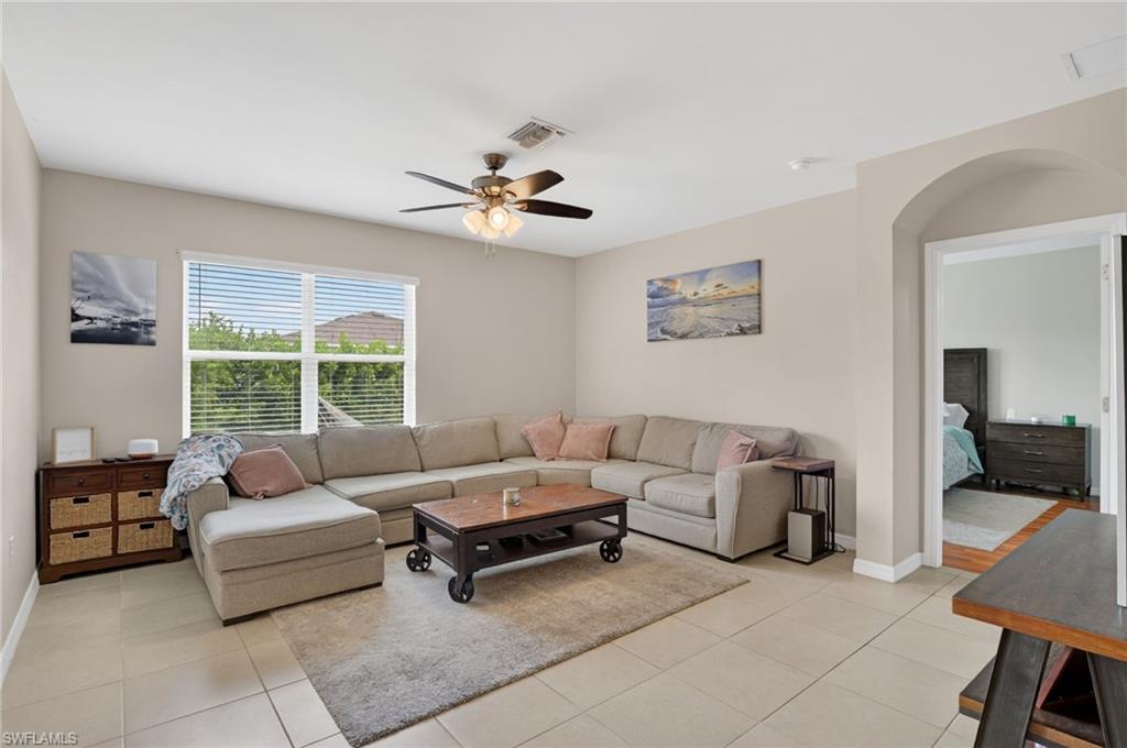 ENTRADA - Residential