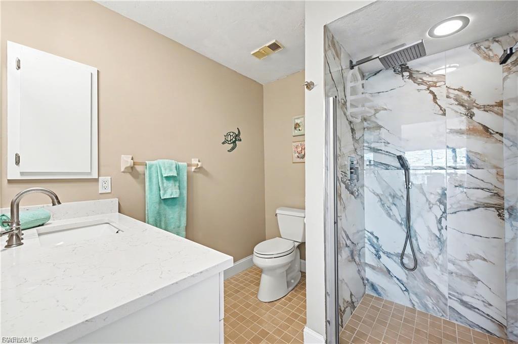 CINNAMON COVE - Residential Lease
