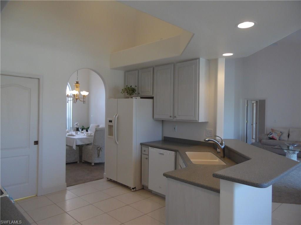 MARCO BEACH - Residential