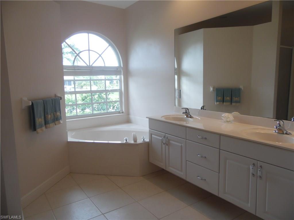 MARCO BEACH - Residential