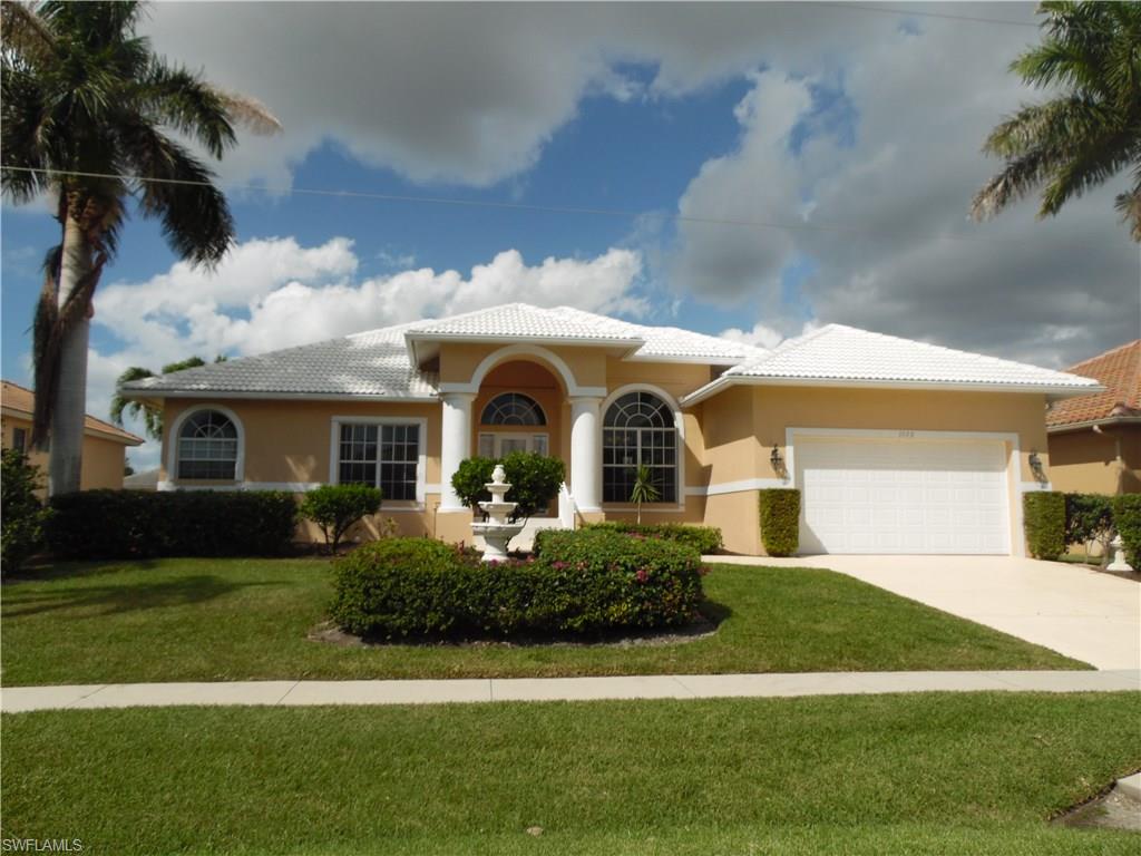 MARCO BEACH - Residential