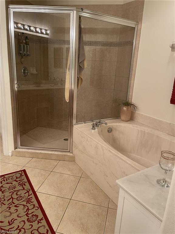 COLONNADE AT FORUM - Residential