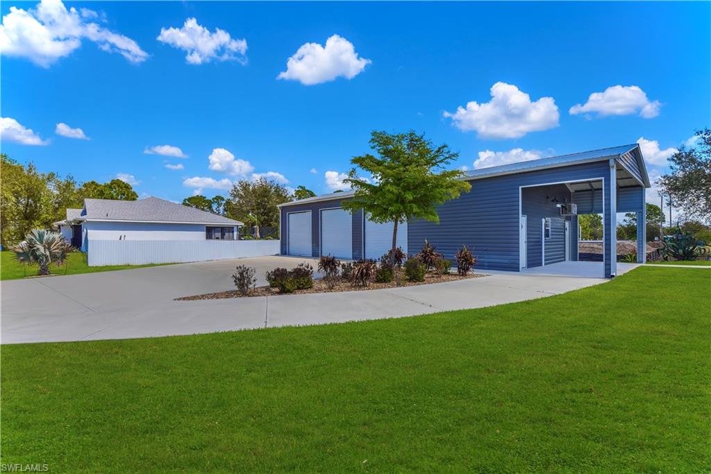 LEHIGH ACRES - Residential