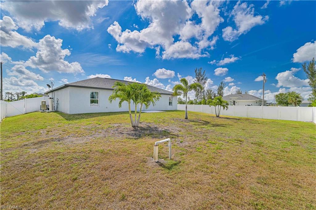 3700 NE 14th AVE