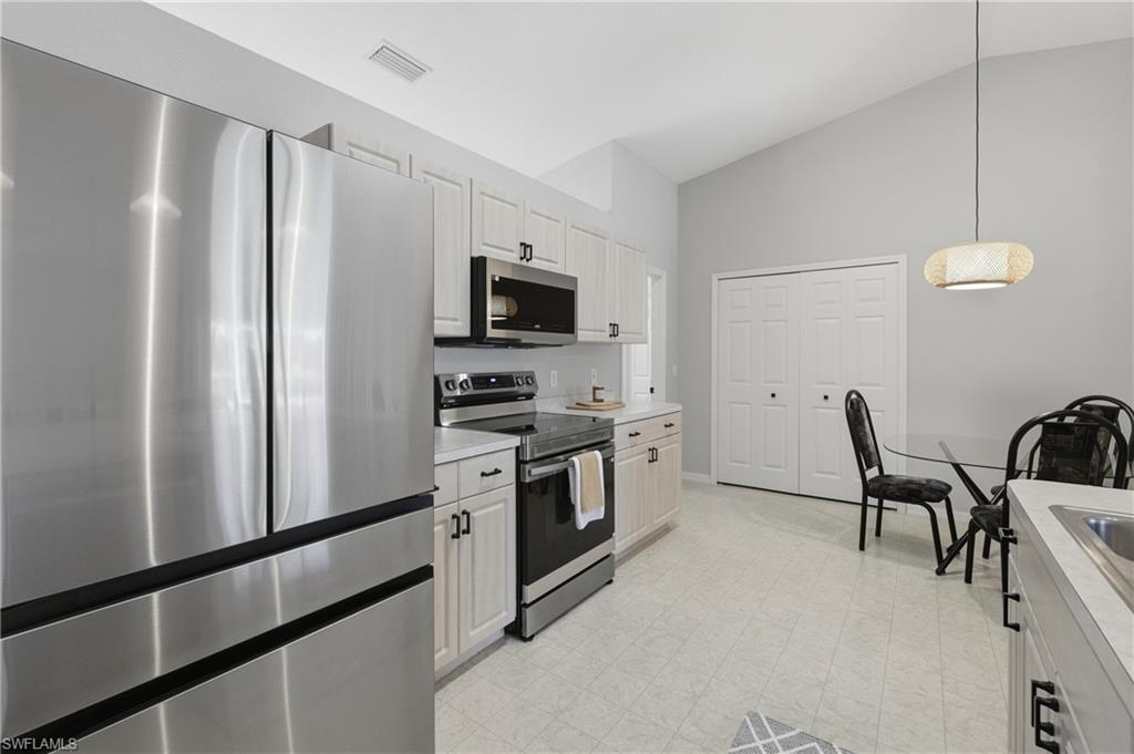 PORT CHARLOTTE - Residential