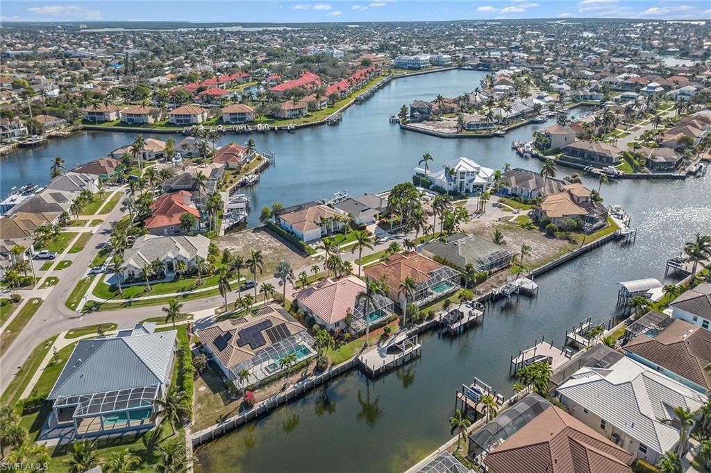 MARCO BEACH - Residential