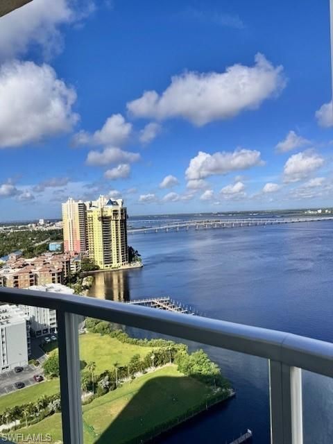 3000 Oasis Grand BLVD 2307 FORT MYERS FL 33916