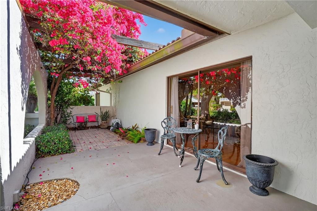 KINGS LAKE - Residential