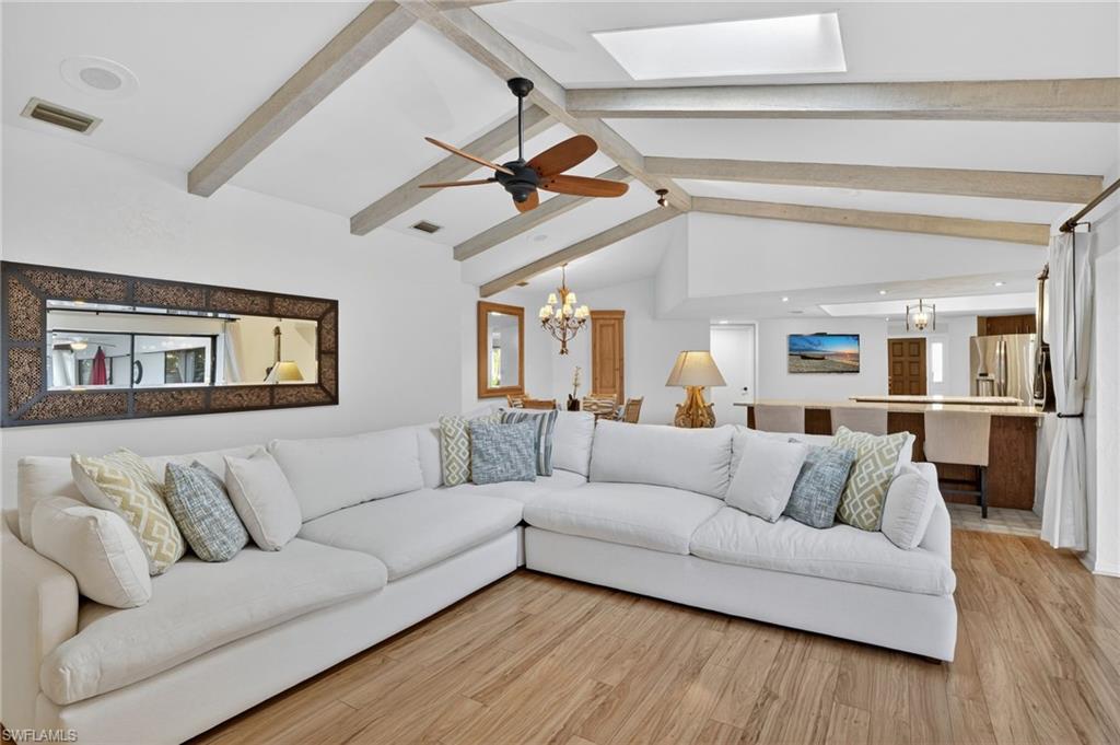 KINGS LAKE - Residential